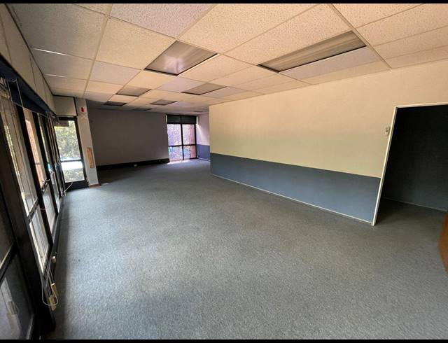1,073M² OFFICE TO LET IN ALRODE